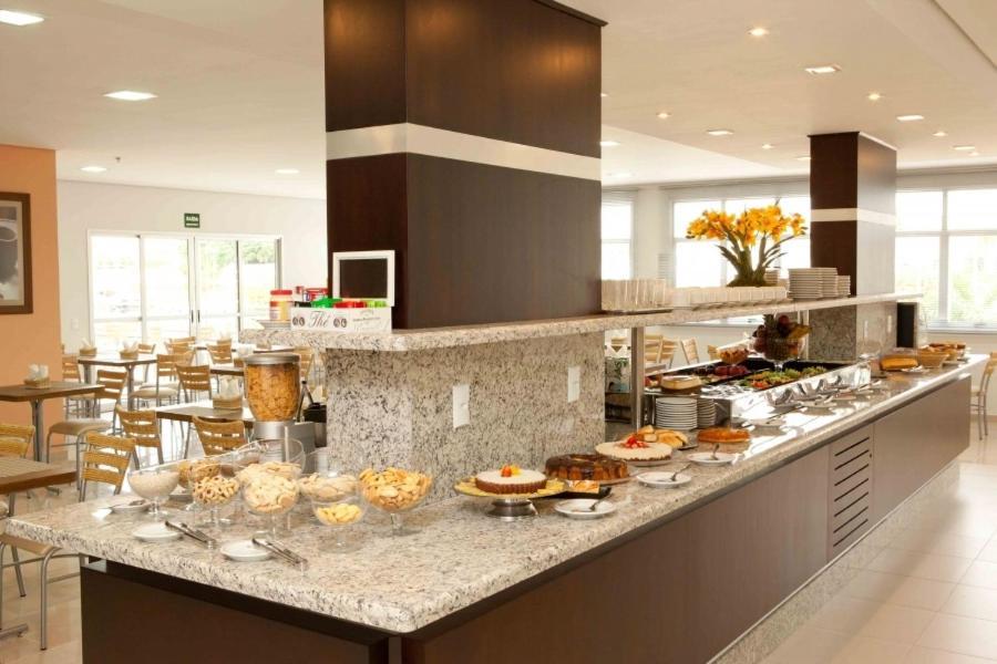 Serras Hotel กูยาบา ภายนอก รูปภาพ
